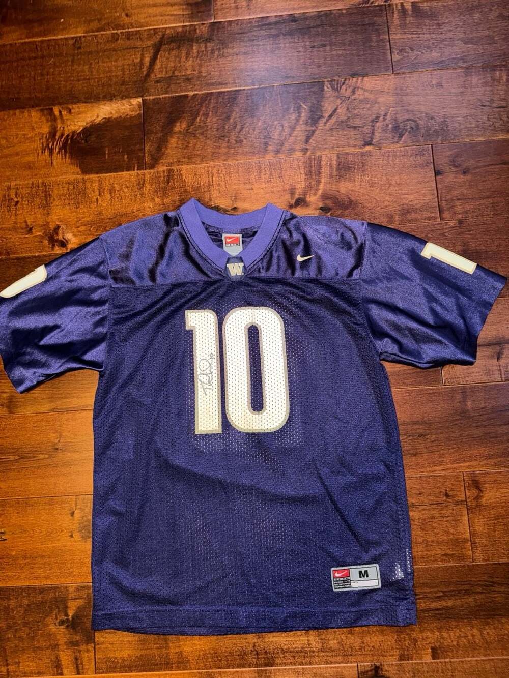 Nike Washington Huskies Purple #10 NCAA Football Jersey Youth Size M signed